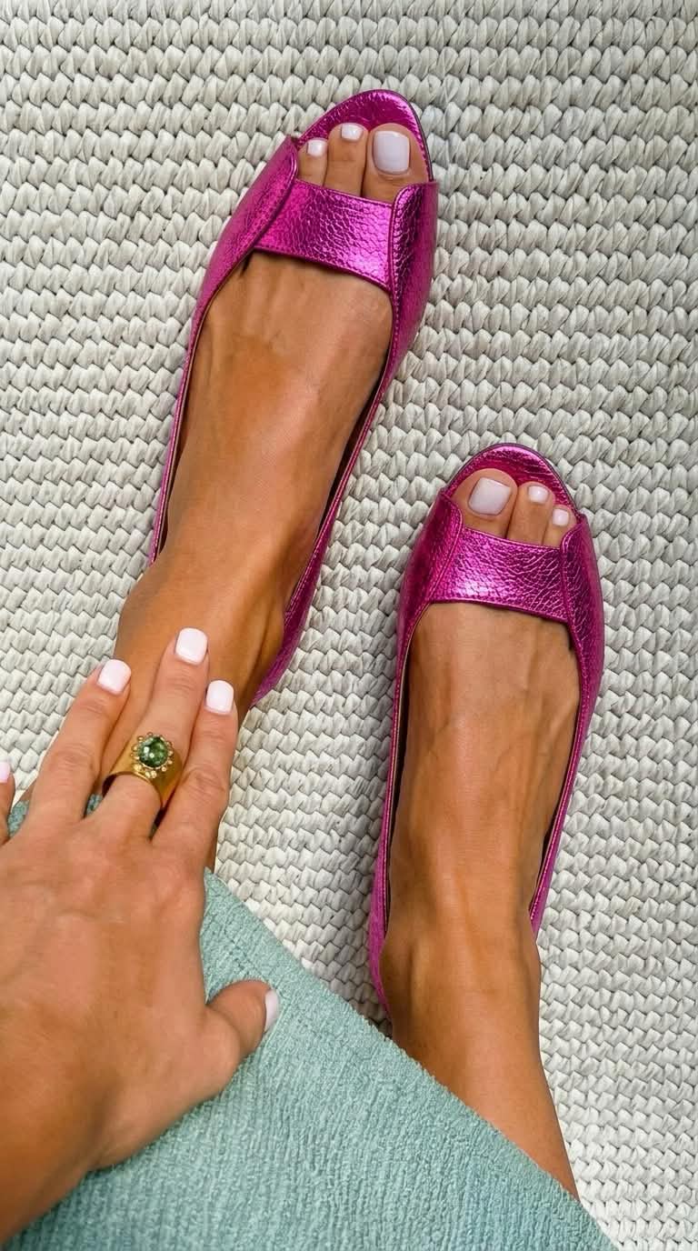 Adelina™ | Comfortable and Chic Gold Sandals