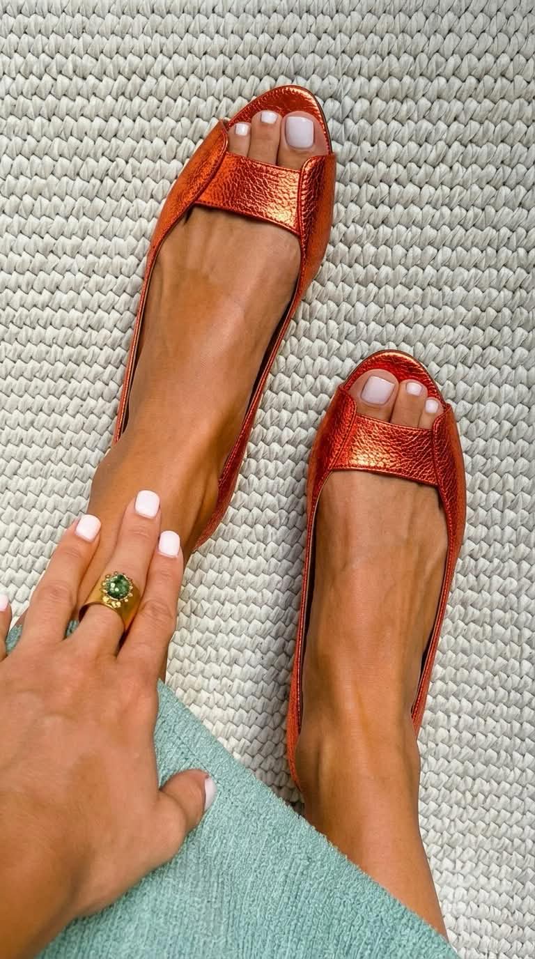 Adelina™ | Comfortable and Chic Gold Sandals