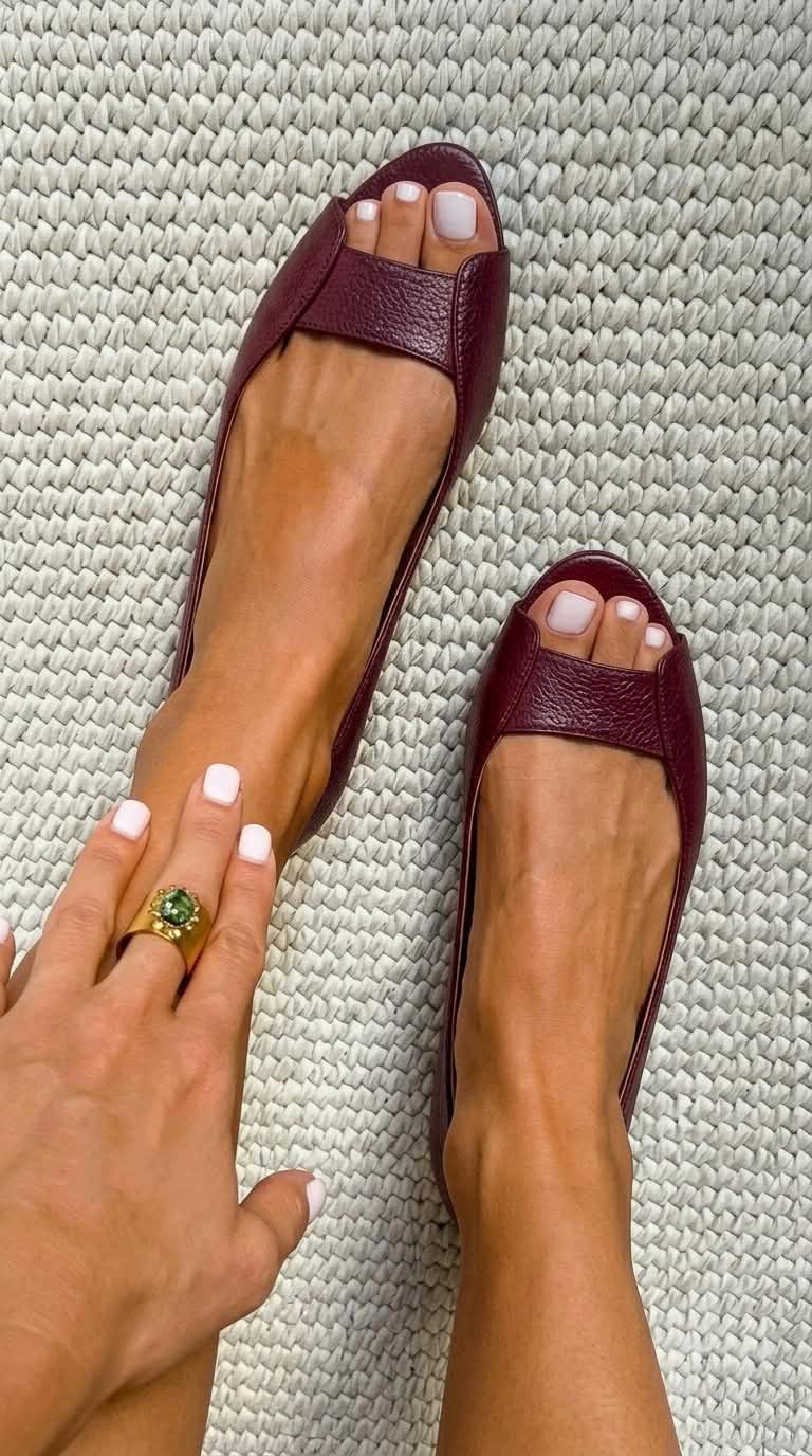 Adelina™ | Comfortable and Chic Gold Sandals
