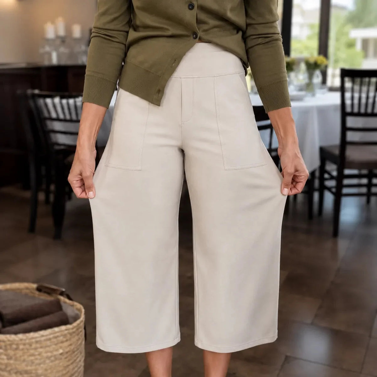 Velessa – High Waisted Wide Leg Cropped Pants with Pockets